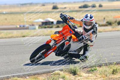 media/Oct-15-2023-TrackXperience (Sun) [[85198ff50b]]/Group 2/session 4 turn 3/